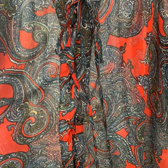 Women’s Blouse - Picture 2 of 3